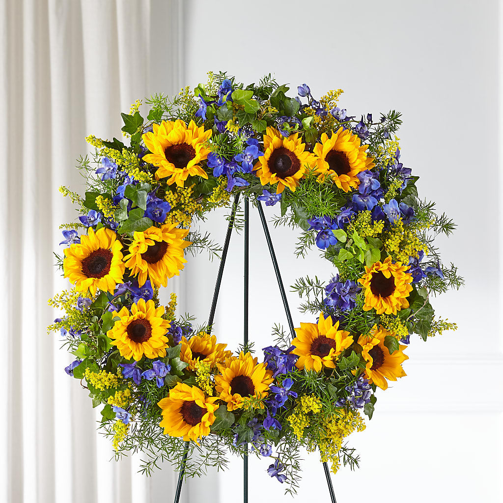 Bright Rays Wreath – Guru Flowers, Port Saint Lucie FL