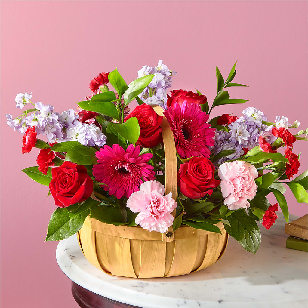 Pink Picnic Basket – Guru Flowers, Port Saint Lucie FL