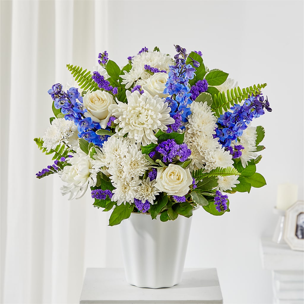 Hold Dear Tabletop Basket – Guru Flowers, Port Saint Lucie FL