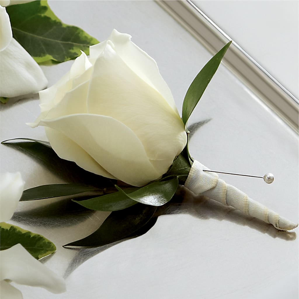 White Rose Boutonniere – Guru Flowers, Port Saint Lucie FL