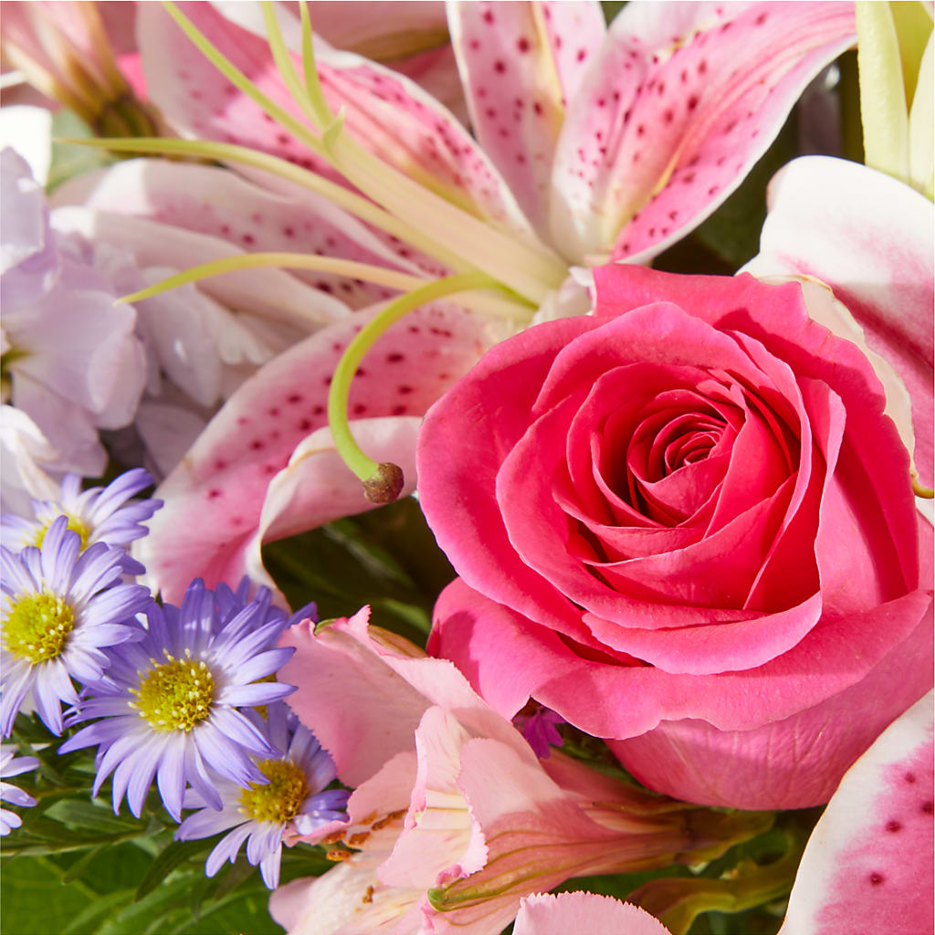 Pressing Petals Bouquet –  Guru Flowers, Port Saint Lucie FL
