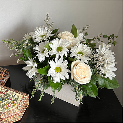 Fresh Linen Box Bouquet –  Guru Flowers, Port Saint Lucie FL