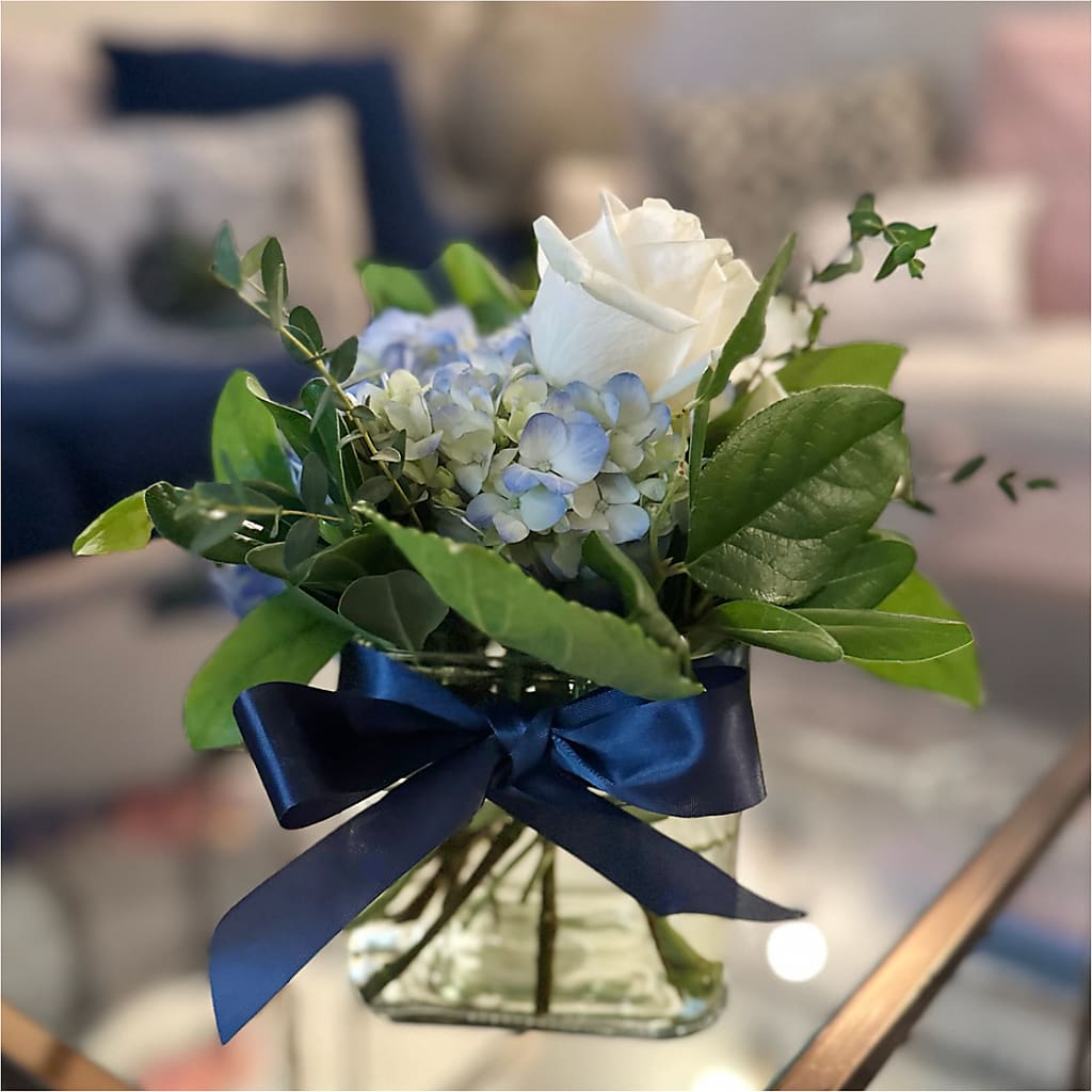 Sky Blue Delight Bouquet –  Guru Flowers, Port Saint Lucie FL