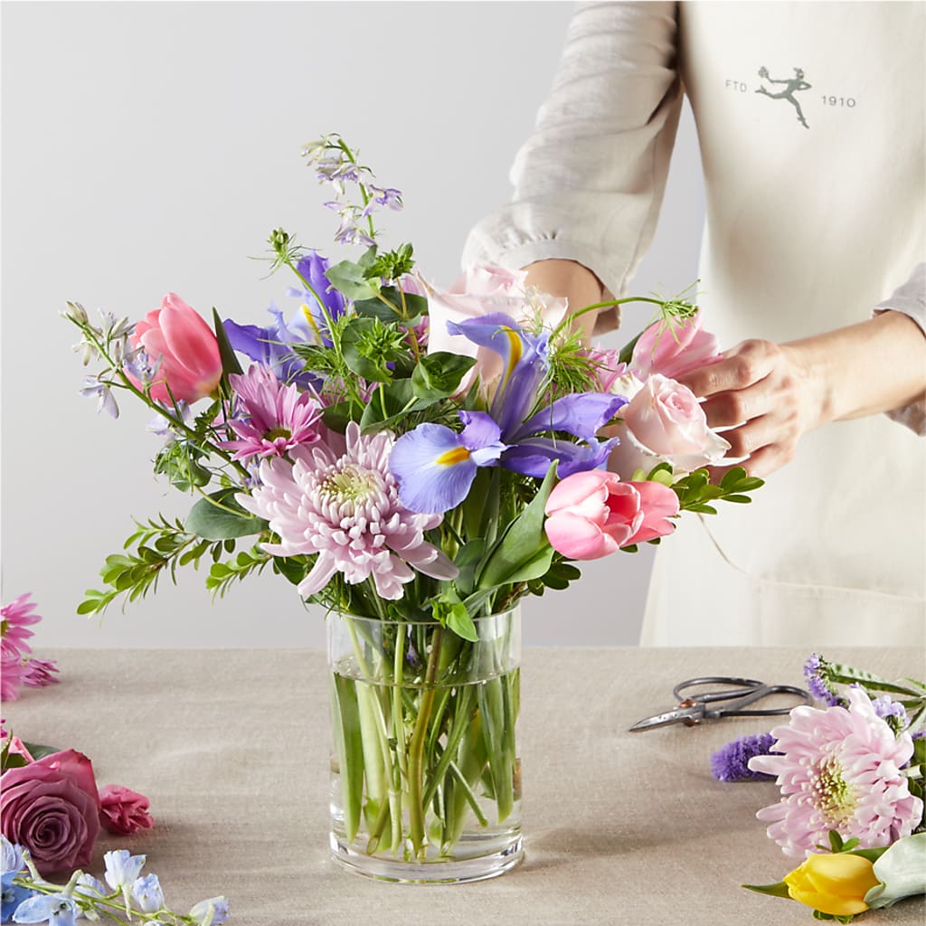 Pastel Tradition - A Florist Original –  Guru Flowers, Port Saint Lucie FL