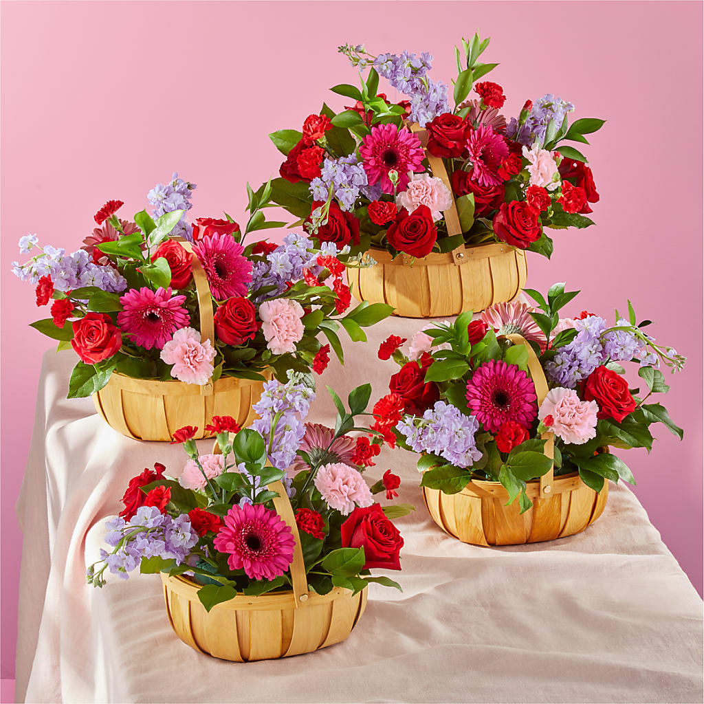 Pink Picnic Basket –  Guru Flowers, Port Saint Lucie FL