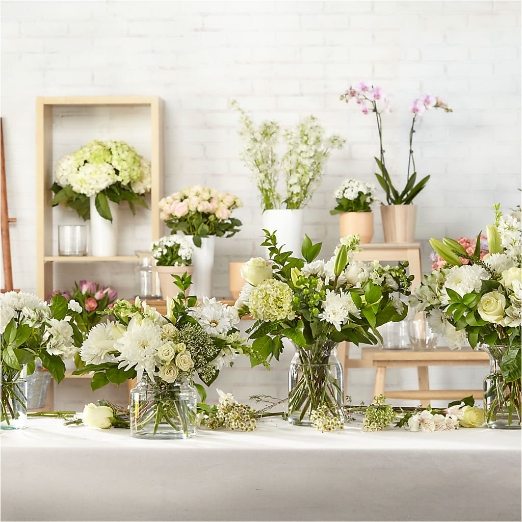 Classic Ivory – A Florist Original –  Guru Flowers, Port Saint Lucie FL