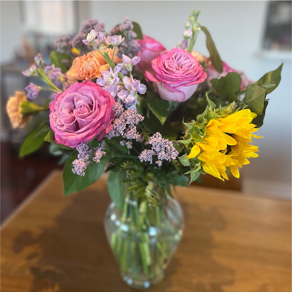 Yellow Brick Road Bouquet –  Guru Flowers, Port Saint Lucie FL