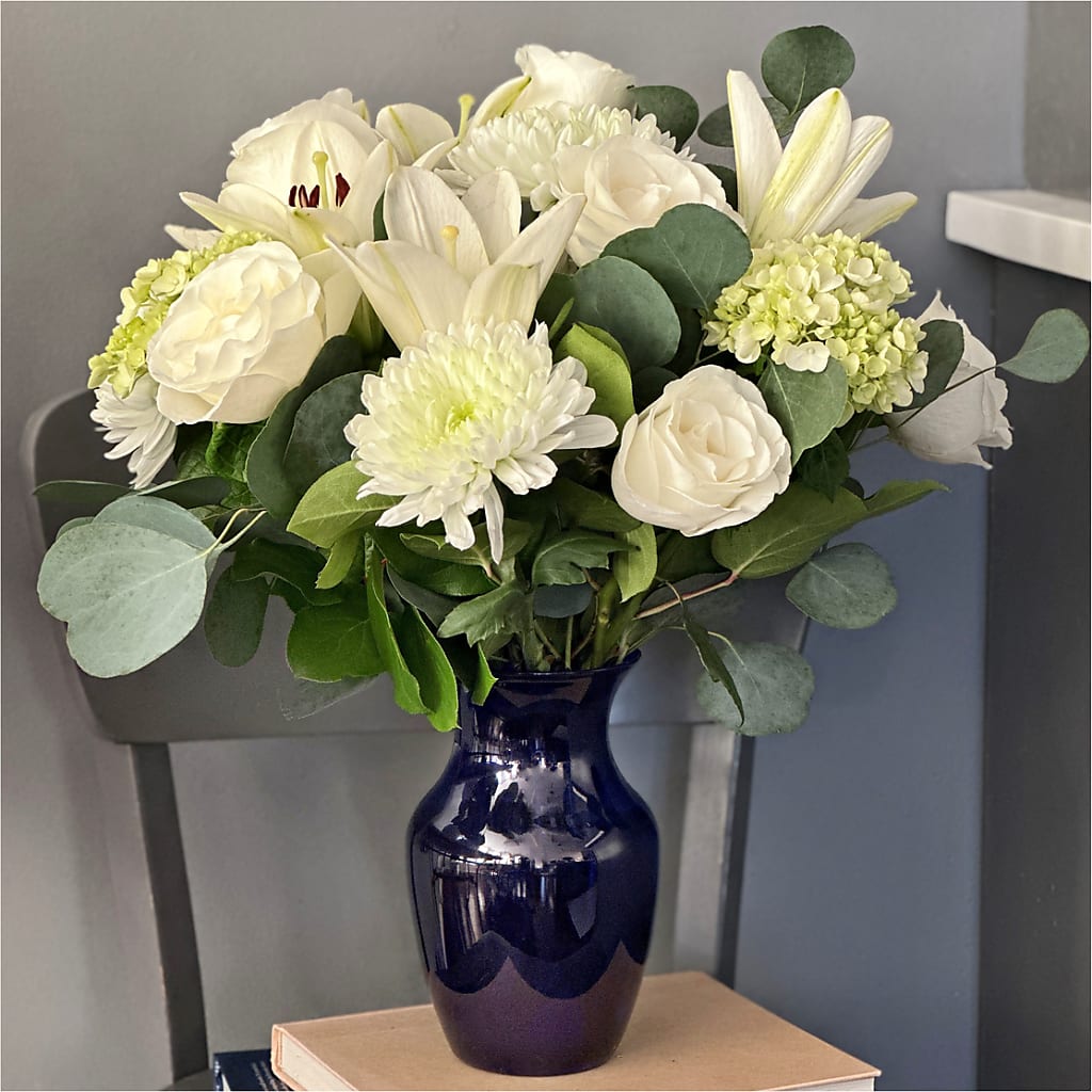 Snowy Dreams Bouquet –  Guru Flowers, Port Saint Lucie FL