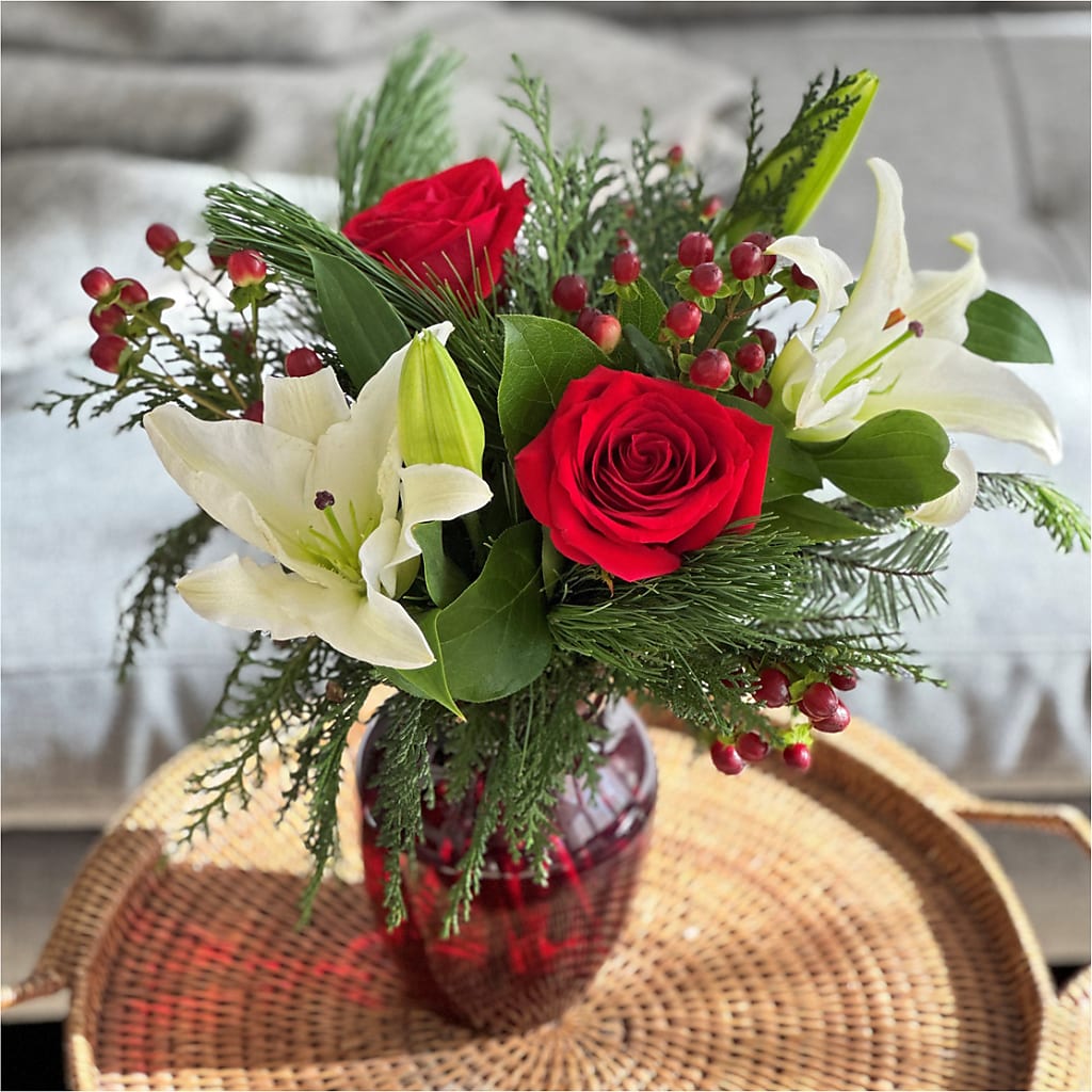 Evergreen Delight Bouquet –  Guru Flowers, Port Saint Lucie FL